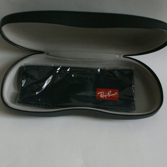 NWOT Original Ray Ban Black Faux Leather clamshell Case w/microfiber clean cloth - Picture 2 of 4